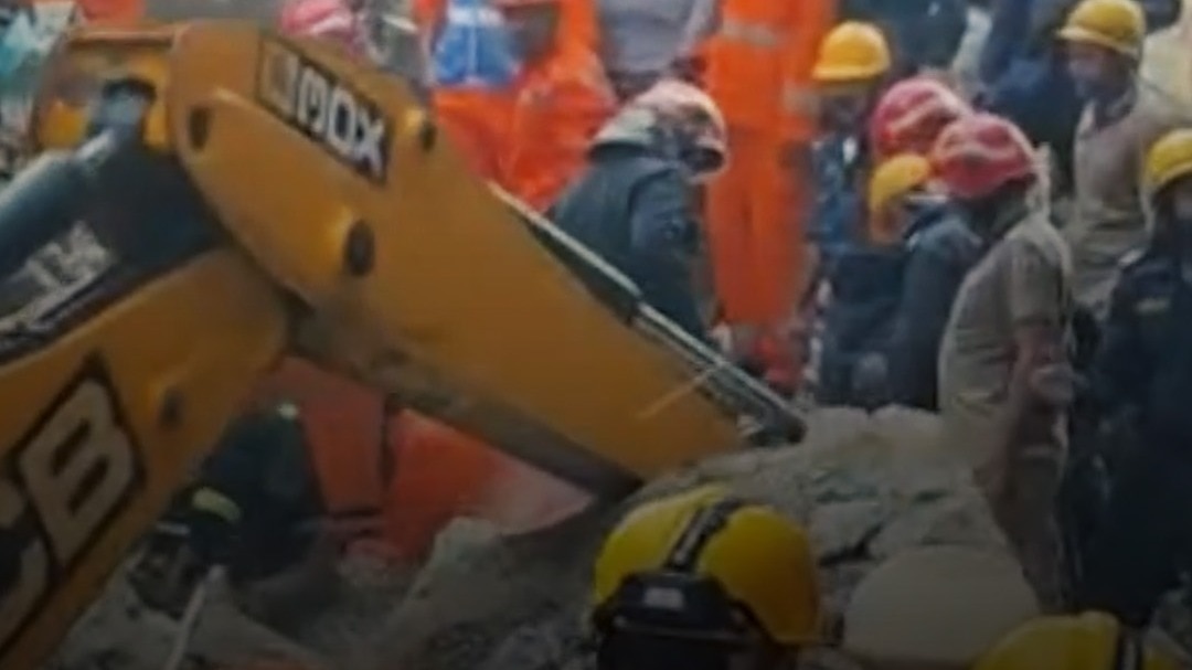 Delhi rohini building collapse