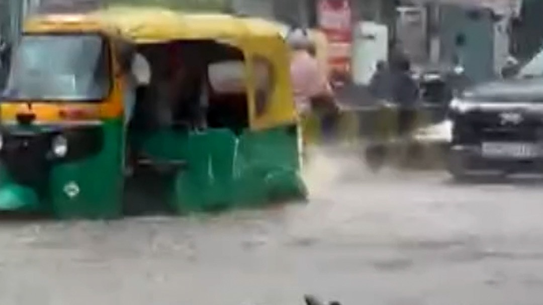 delhi ncr heavy rainfall 