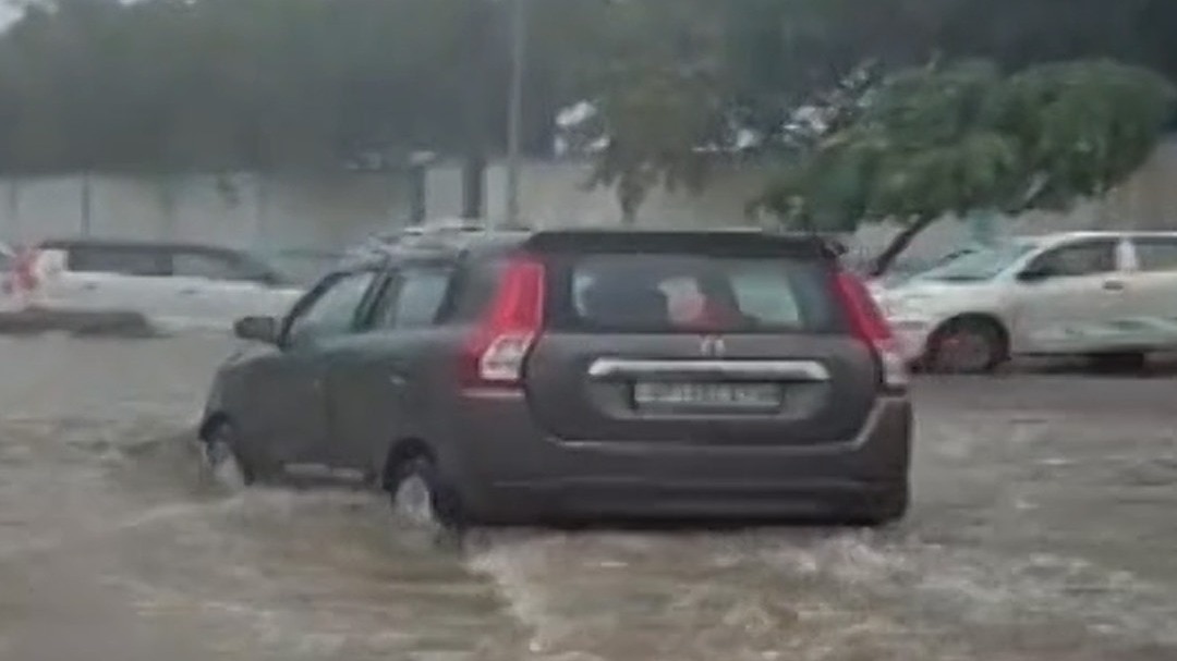 noida heavy rainfal