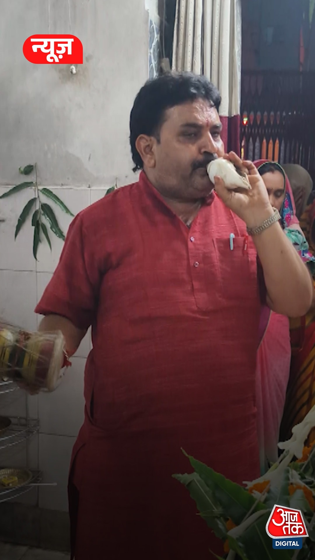 रांची: मंदिर में भजन-कीर्तन के बीच पुजारी को आया हार्ट अटैक! 