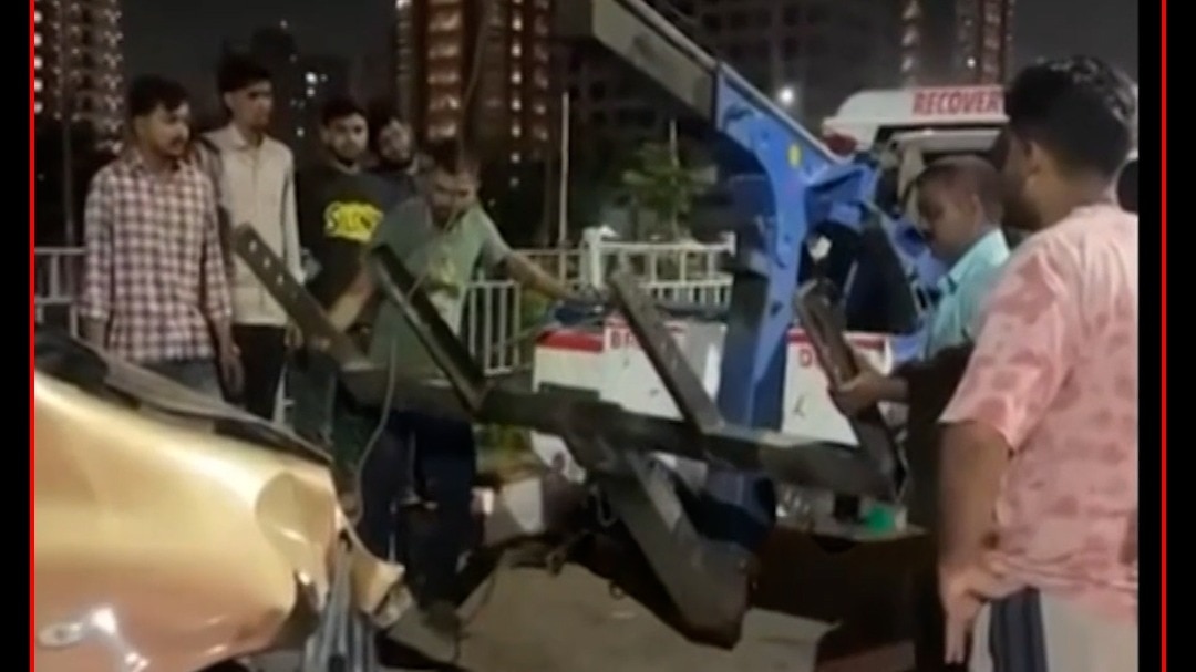 surat car accident viral cctv footage 