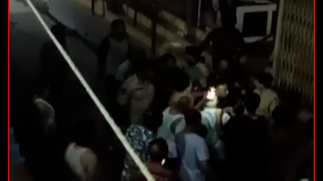 गुजरात के वलसाड में अनोखी चोरी, चोरों ने खुद 112 पर कॉल कर बुलाई पुलिस