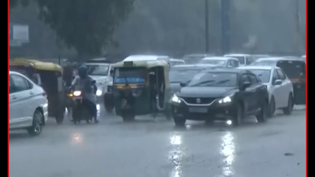 delhi ncr heavy rain
