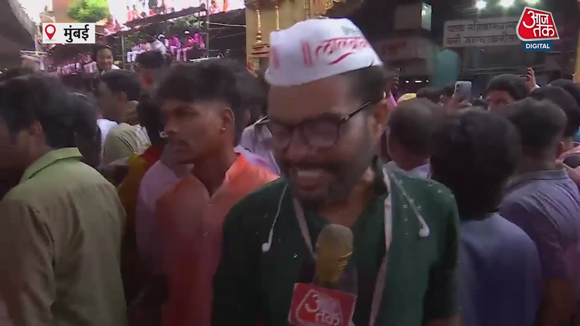 Mumbai cha Raja of Ganesh Galli begins its majestic journey for Visarjan.