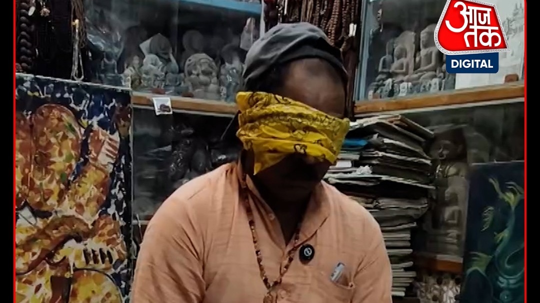 Varanasi artist Vijay Kumar