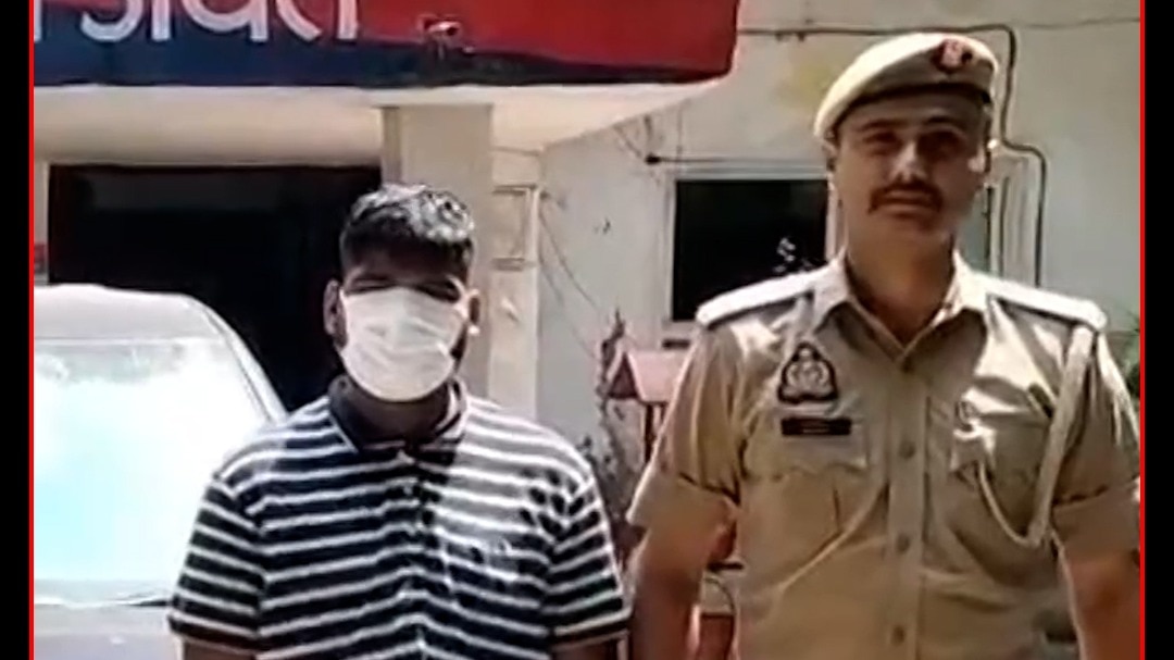 Noida Car Thieft