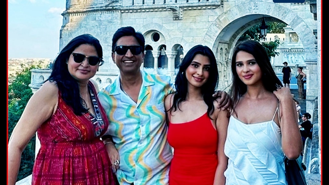 Kumar Vishwash Family 