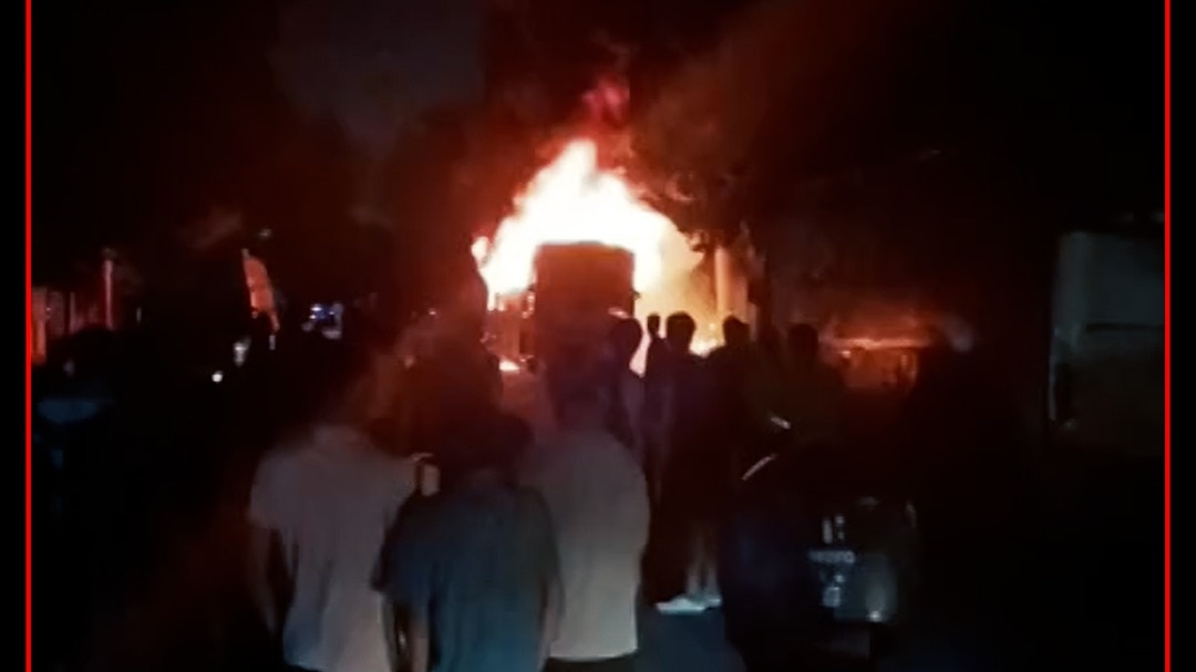 Noida Bus Fire 