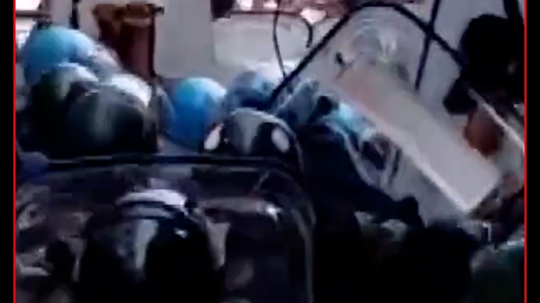 2500 police deploye