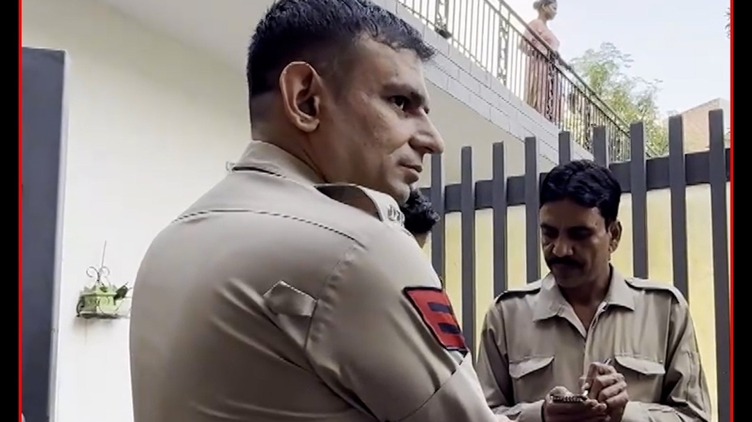 Drunk men call police