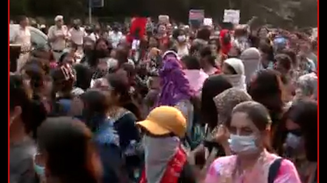 delhi women protest slogans