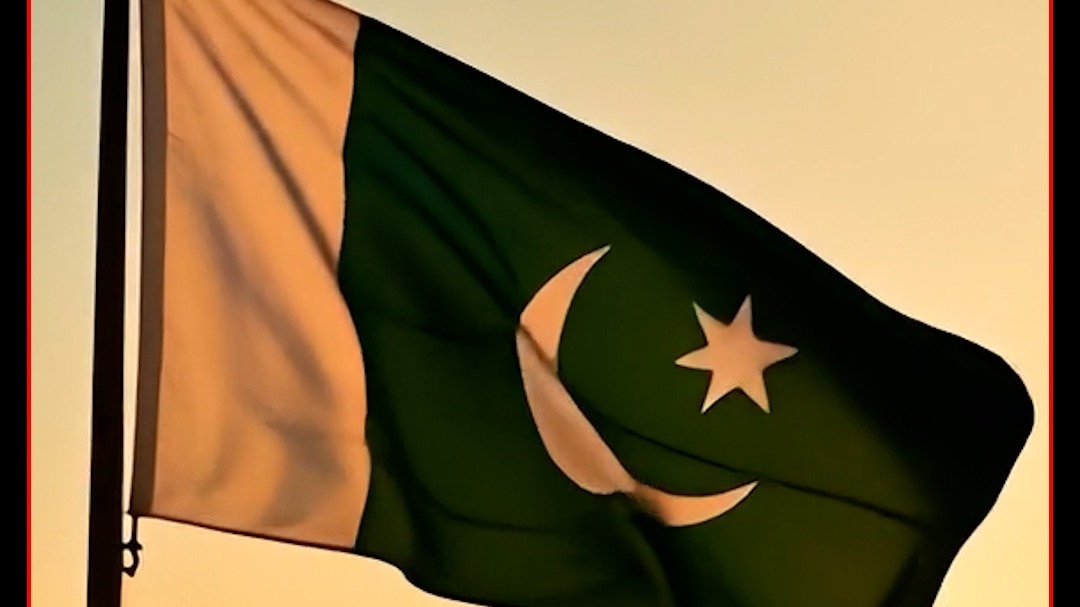 pakistan president imposes emergency
