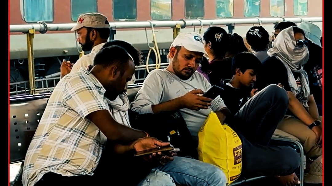  Mobile Charging Ban Night Train