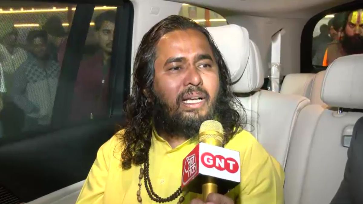 11 year old renunciate to luxury saint story of Satua Baba cars private jet