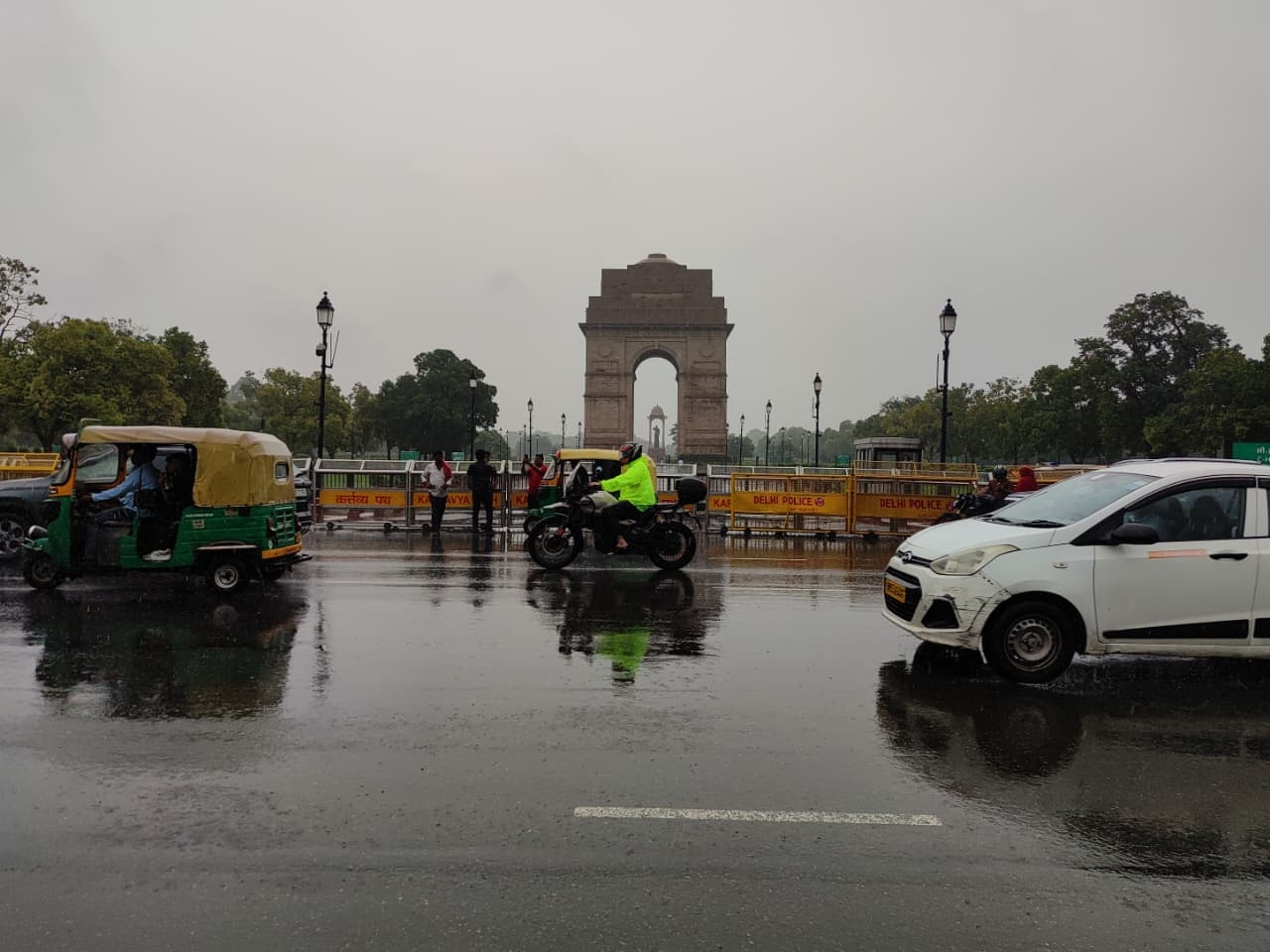 A rainy day in Delhi. View from India Gate. A rainy day in Delhi. View from India Gate.
