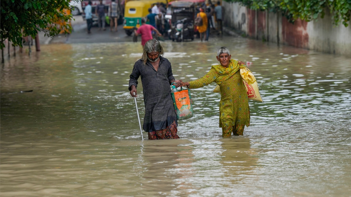 delhi flood News delhi flood News