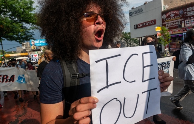 protest to protect illegal immigrants (Photo- AFP)
