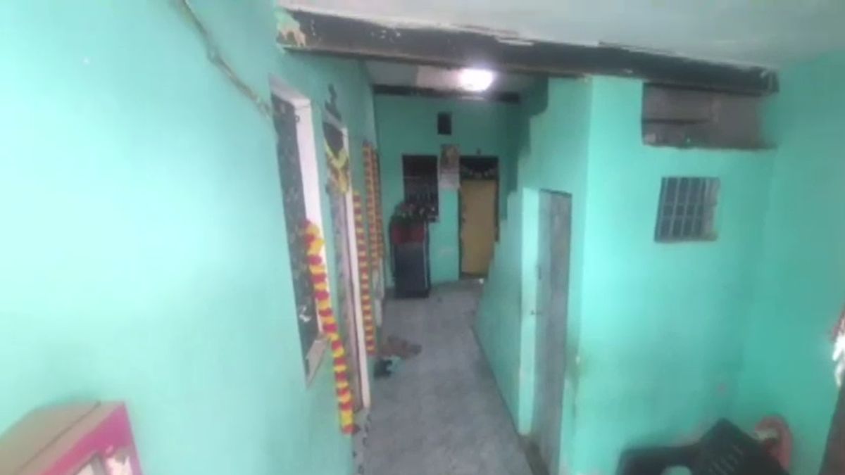 agra wife told police how she killed husband buried under bathroom floor