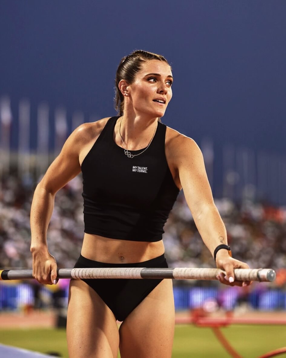 Alysha Newman Oly🇨🇦 (@alyshanewman)