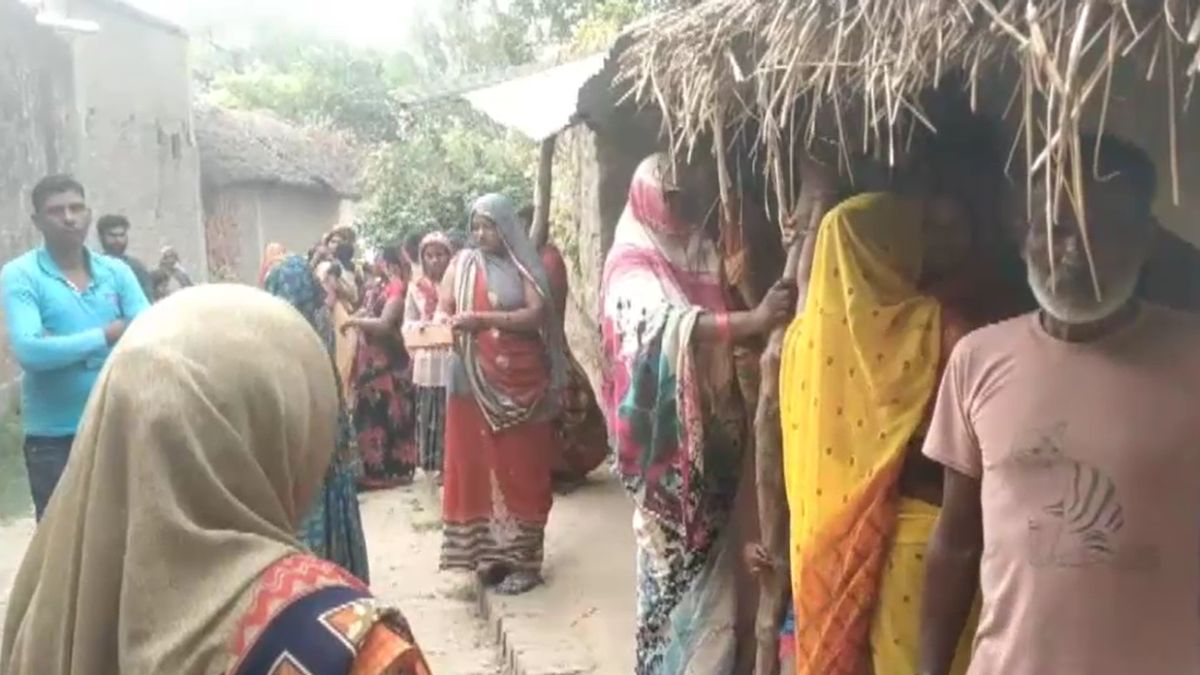 Amethi Mud House Wall Collapse Mother Daughter Killed Son Critical