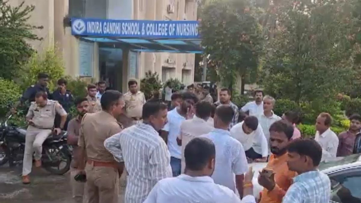 amethi nursing student found hanging hostel family alleges murder amethi nursing student found hanging hostel family alleges murder