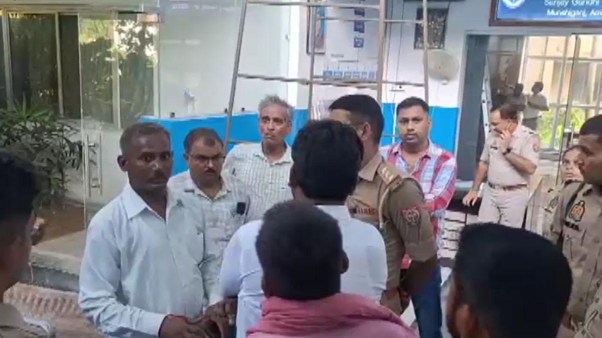 amethi nursing student found hanging hostel family alleges murder amethi nursing student found hanging hostel family alleges murder