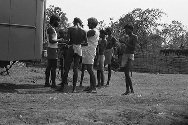 महाराष्ट्र के गढ़चिरौली में जनजातीय विकास परियोजना शुरू की.