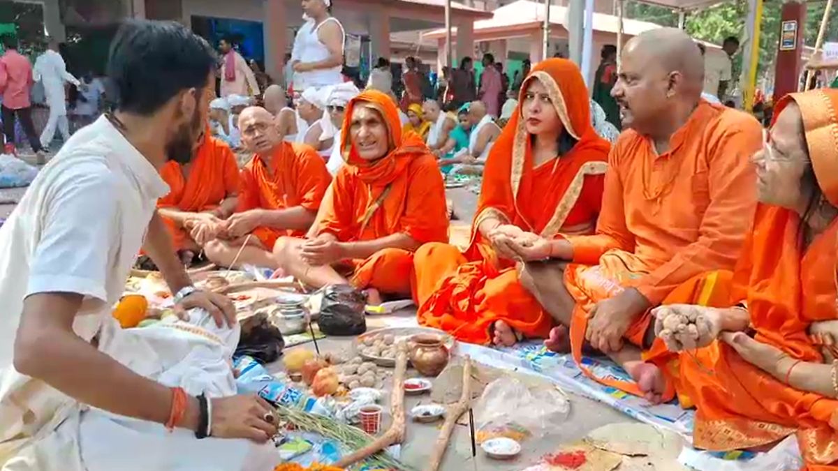 ancient pind daan tradition why people reach gaya during pitru paksha ancient pind daan tradition why people reach gaya during pitru paksha