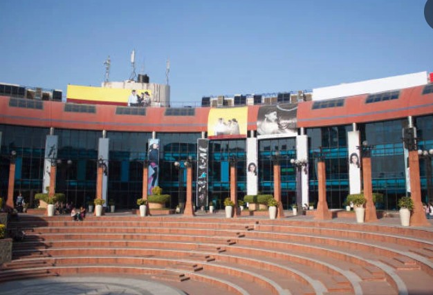 1999 में बना था मॉल