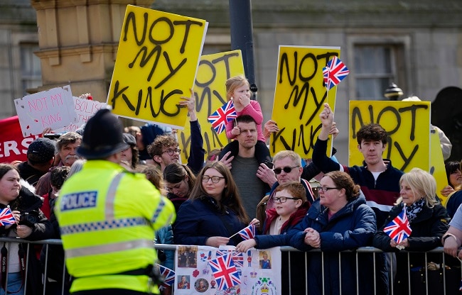 not my king campaign in britain anti monarchy protest reason and history not my king campaign in britain anti monarchy protest reason and history