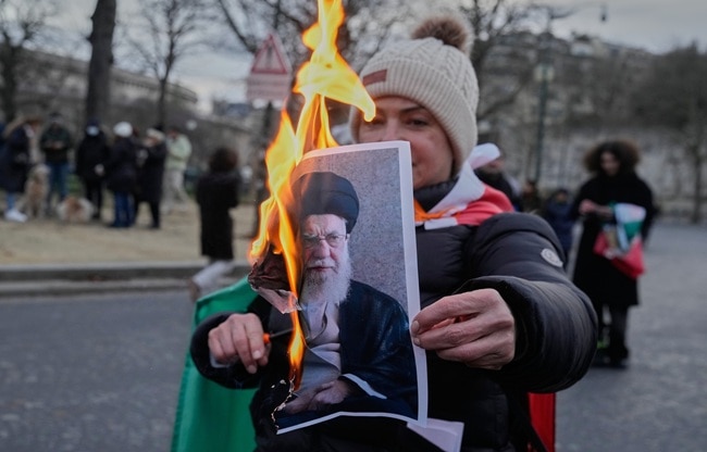 iran protest against Ali Khamenei (Photo- AP)