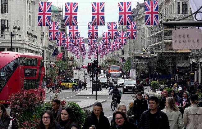 not my king campaign in britain anti monarchy protest reason and history not my king campaign in britain anti monarchy protest reason and history