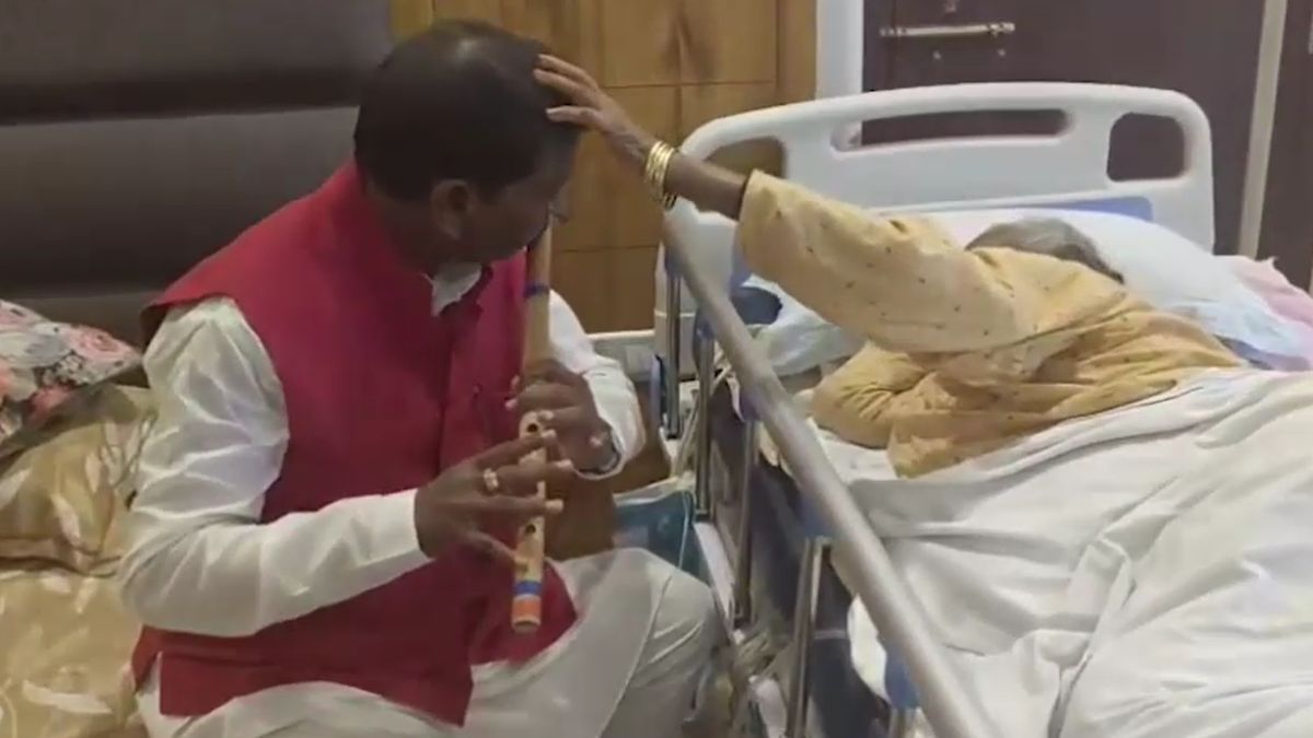 arjun munda plays flute for ailing mother heartwarming video viral