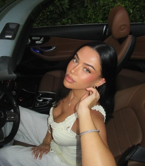 ashlyn-castro03.jpg ashlyn-castro03.jpg