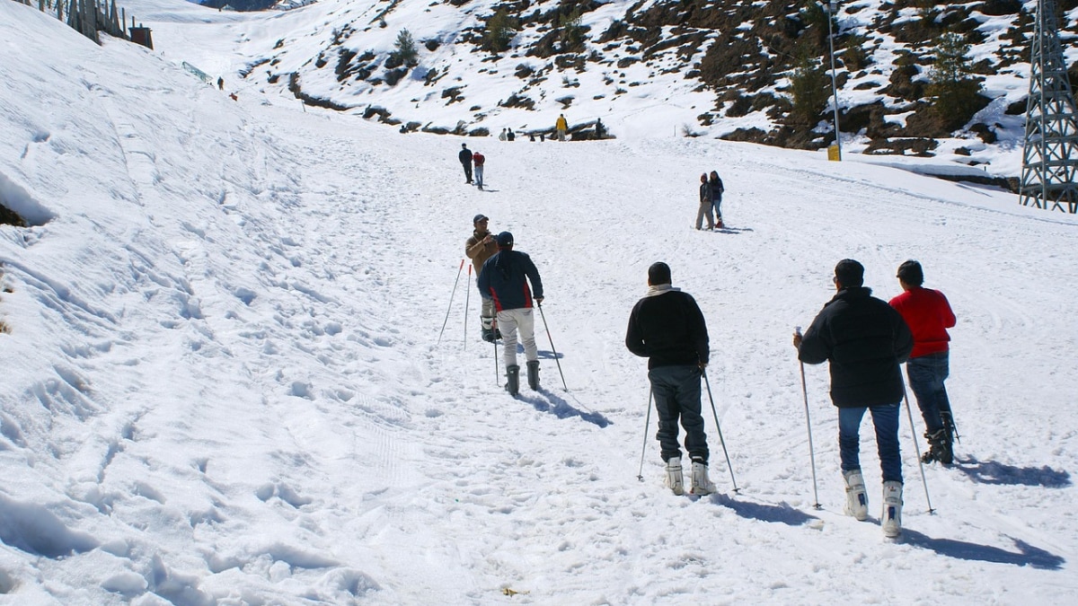 Postcard Views on a Budget in Auli