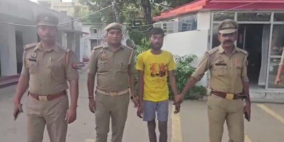 पुलिस की गिरफ्त में आरोपी.