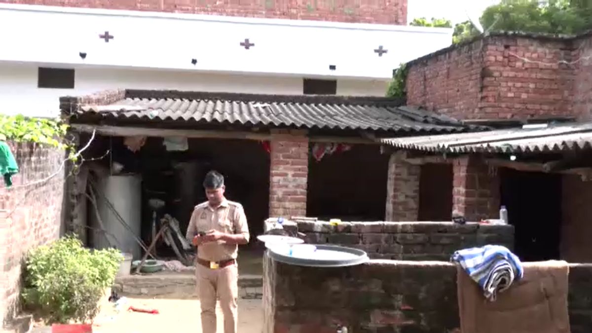 Azamgarh Horror ritual spirit shadow wife priests shot dead 2018 story Azamgarh Horror ritual spirit shadow wife priests shot dead 2018 story