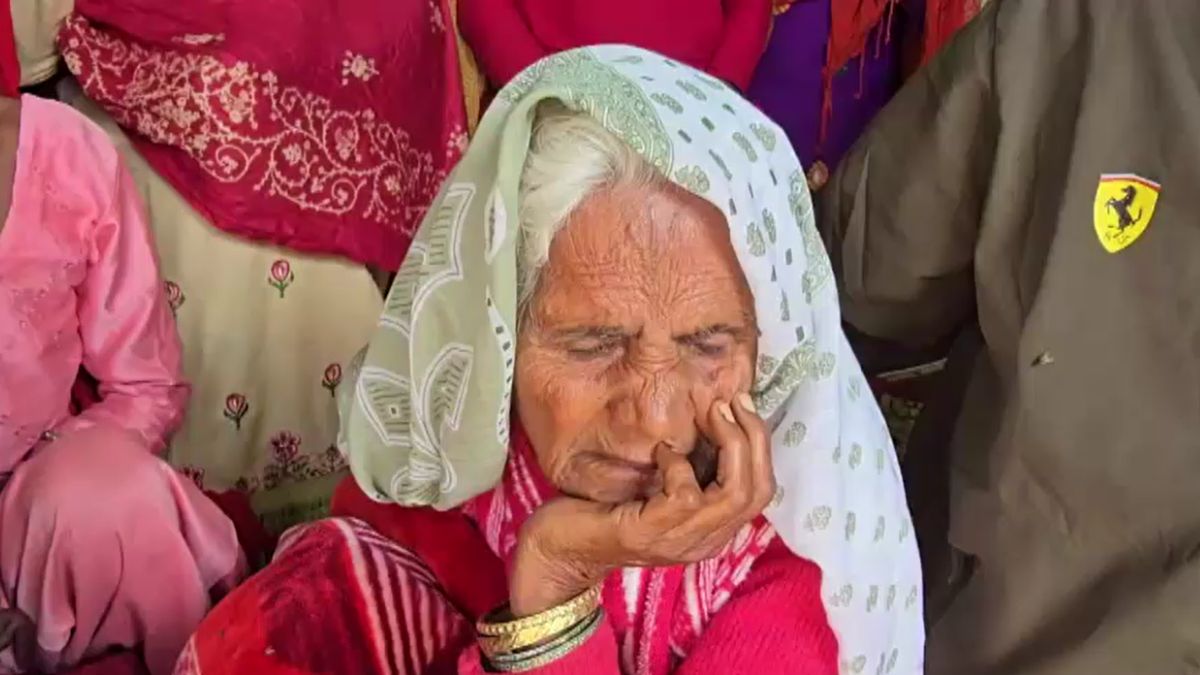 baghpat mother returns alive 11 years family celebrates dj shradh Miracle baghpat mother returns alive 11 years family celebrates dj shradh Miracle