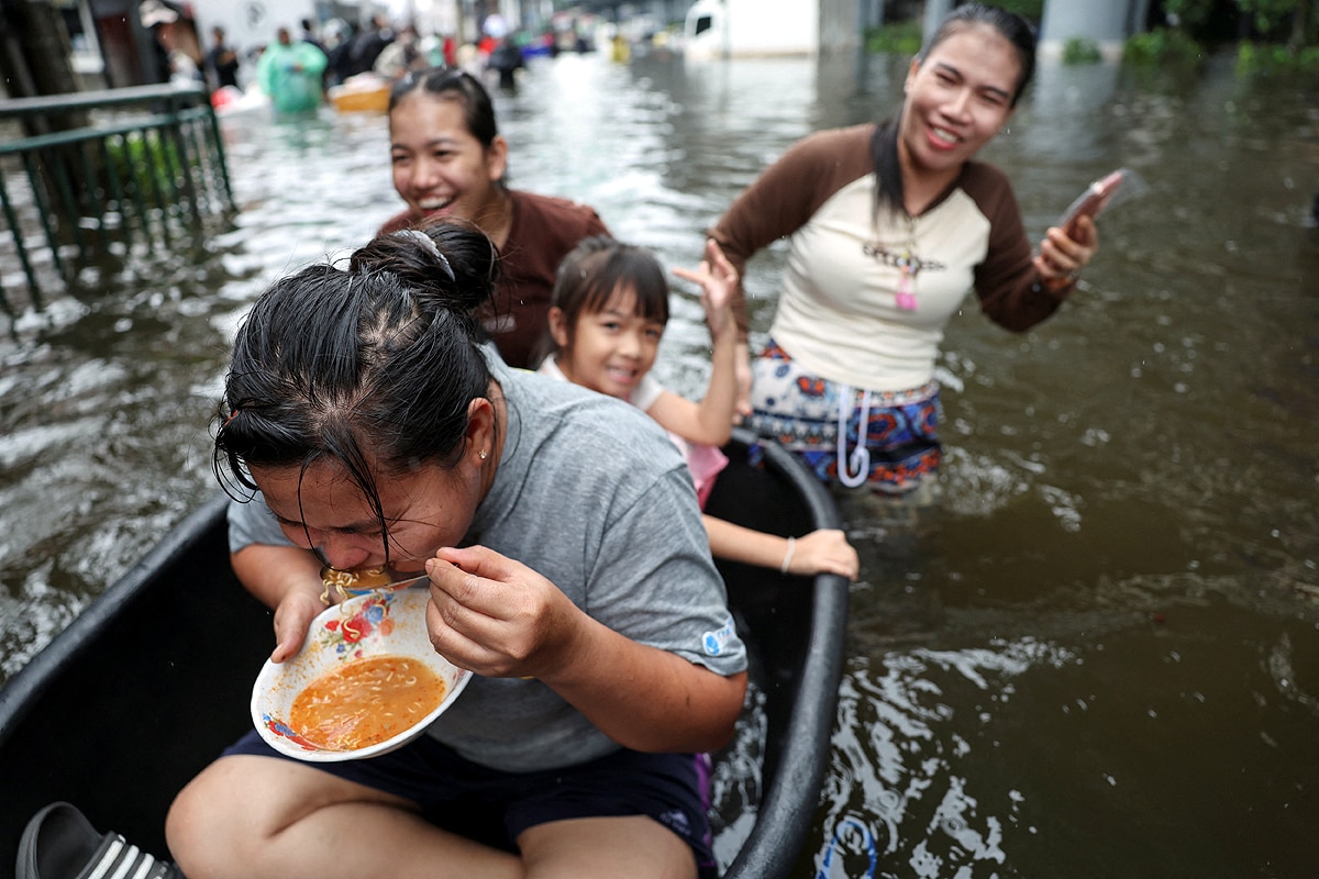 Bangkok floods Bangkok floods