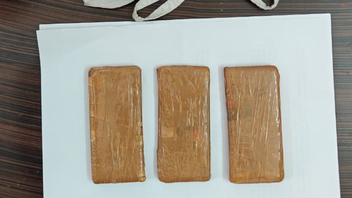 Bangladesh to Hyderabad Gold Smuggling DRI Arrests Five in Vijayawada Bangladesh to Hyderabad Gold Smuggling DRI Arrests Five in Vijayawada