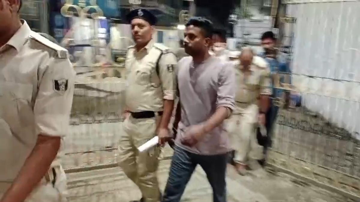 begusarai fake cigarette case tiger mobile constable arrested for extortion begusarai fake cigarette case tiger mobile constable arrested for extortion