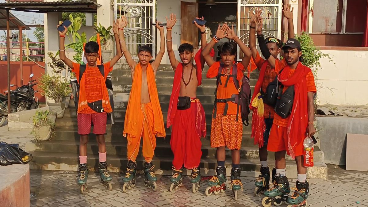 begusarai youths skate 420 km to deoghar for baba baijnath dham kanwar yatra begusarai youths skate 420 km to deoghar for baba baijnath dham kanwar yatra