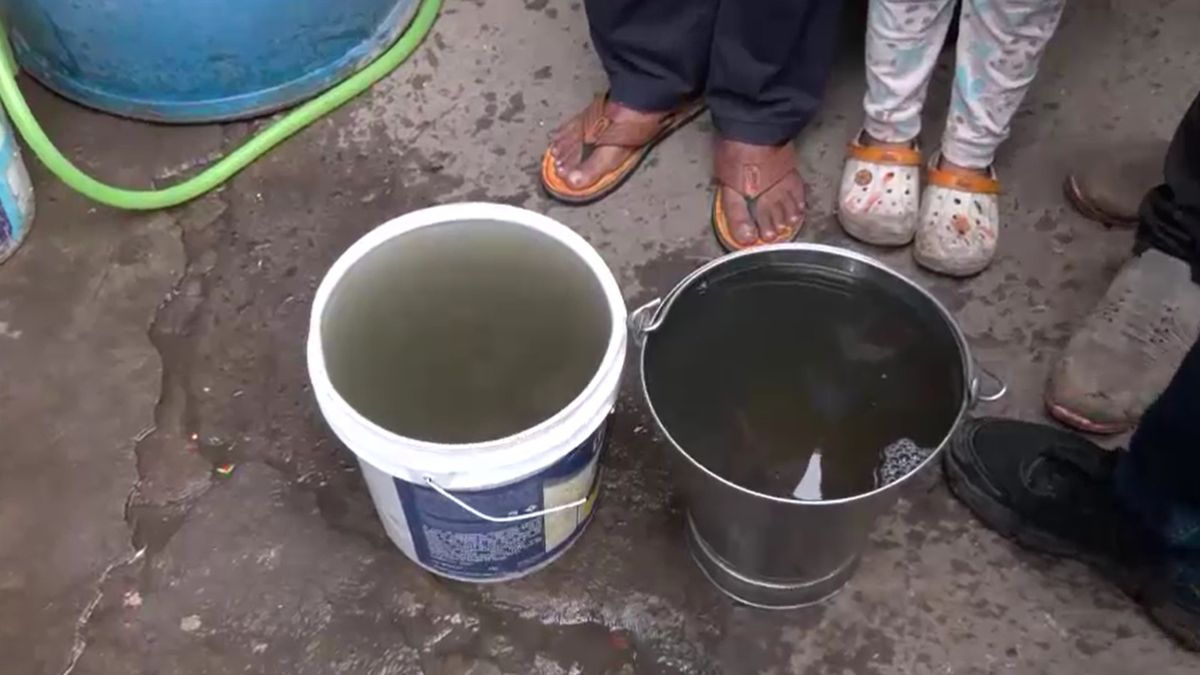 इंदौर का भागीरथपुरा... सर्टिफिकेट, सिस्टम और मौतें... जहां सिस्टम ने खुद थपथपाई अपनी पीठ, वहां कैसे हुआ इतना बुरा हाल? इंदौर का भागीरथपुरा... सर्टिफिकेट, सिस्टम और मौतें... जहां सिस्टम ने खुद थपथपाई अपनी पीठ, वहां कैसे हुआ इतना बुरा हाल?