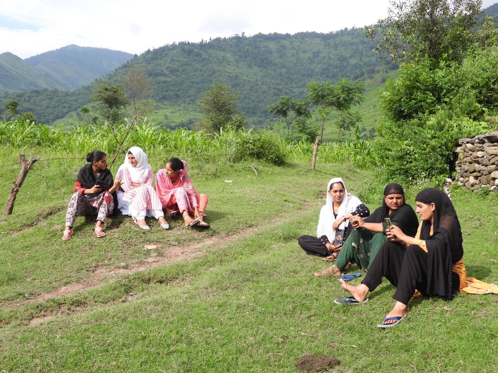 गांव की महिलाएं