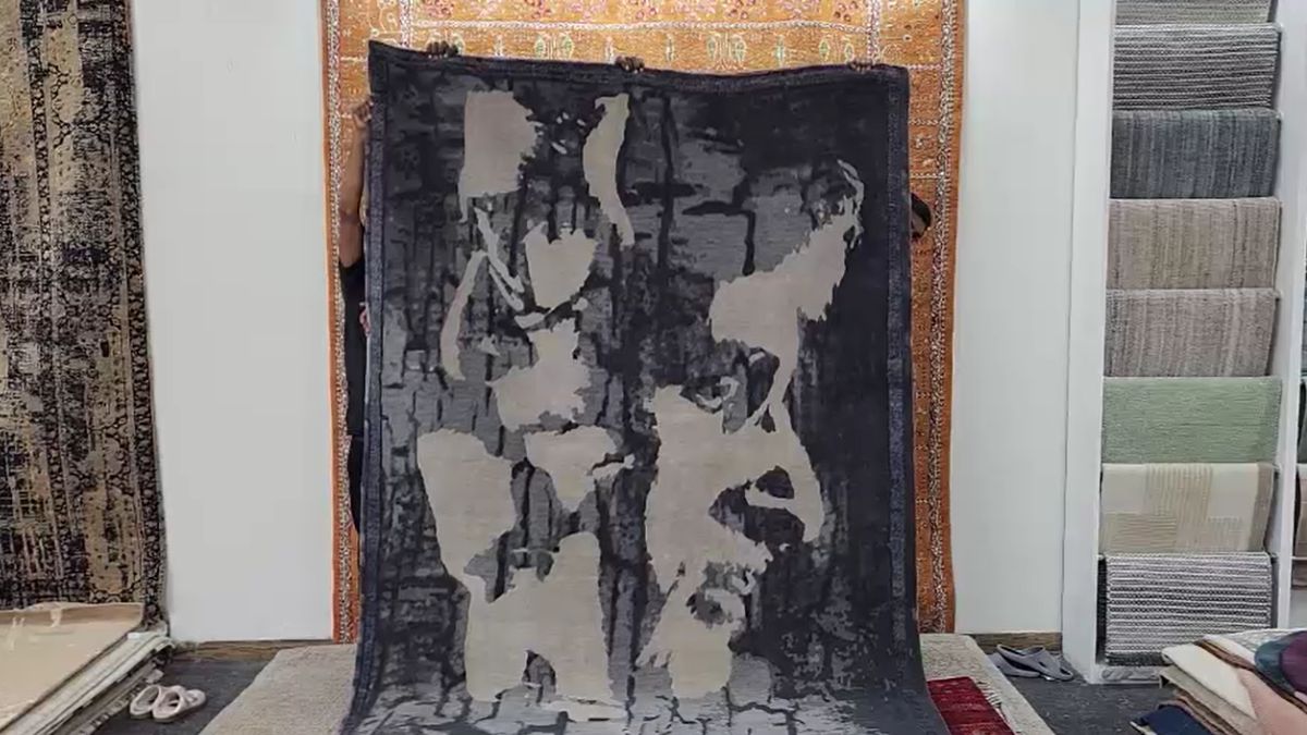 Bhadohi Carpet Expo Showcases Amitabh Bachchan Three Generations on Carpets Bhadohi Carpet Expo Showcases Amitabh Bachchan Three Generations on Carpets