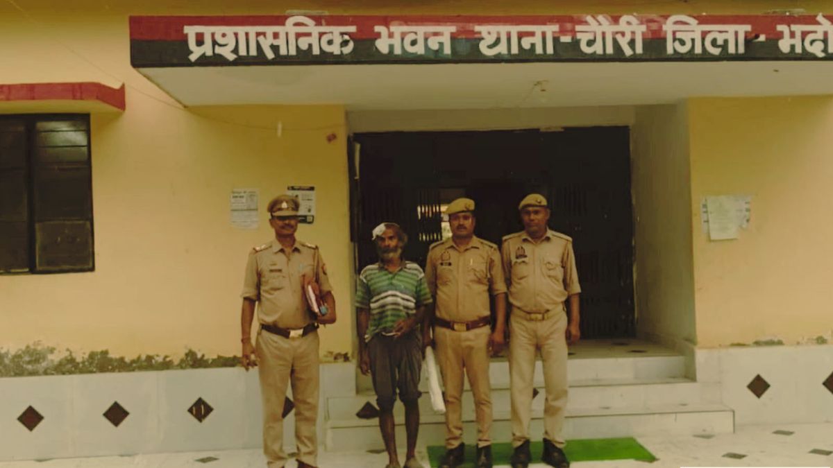 Bhadohi Father Arrested Allegedly Killing 17 Year Old Daughter Who Tried to Stop Family Fight Bhadohi Father Arrested Allegedly Killing 17 Year Old Daughter Who Tried to Stop Family Fight
