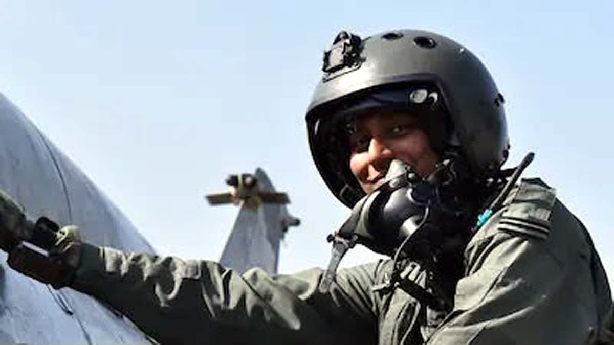 Bhawana Kanth first woman fighter pilot Bhawana Kanth first woman fighter pilot