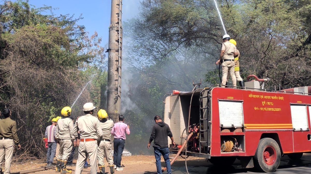 bhilai mobile tower fire cigarette thrown in garbage causes blaze