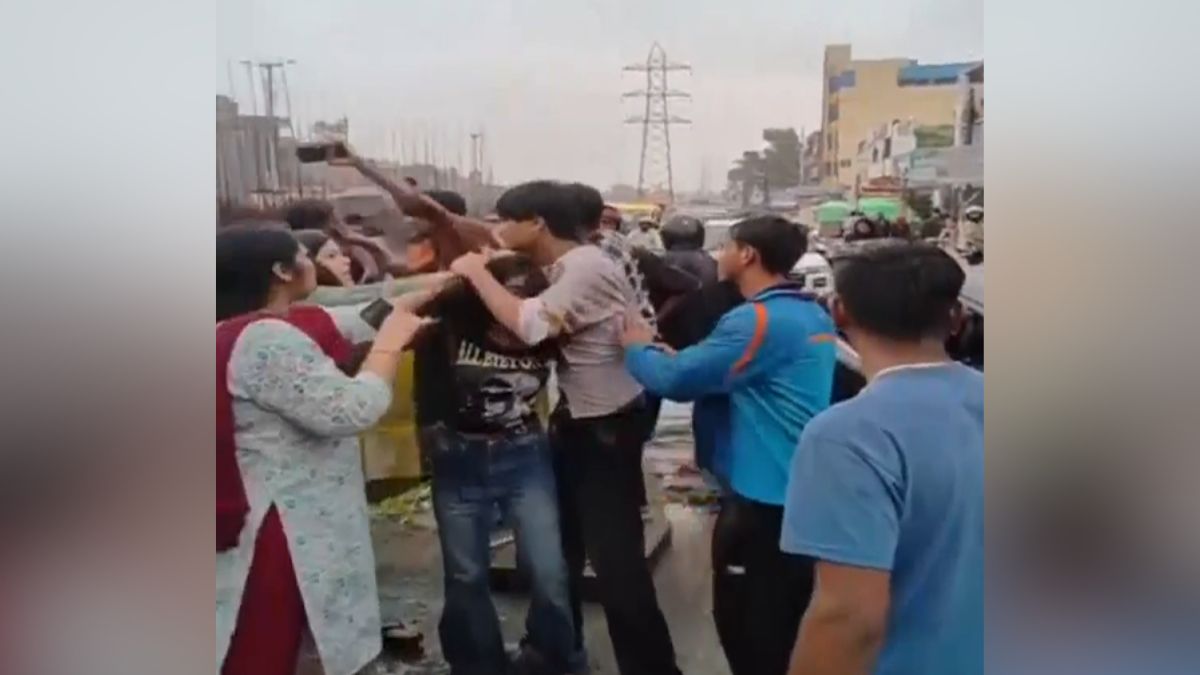 Bhopal Drunk Woman And Three Youths Create Ruckus Speeding Verna Hits Three Vehicles Bhopal Drunk Woman And Three Youths Create Ruckus Speeding Verna Hits Three Vehicles
