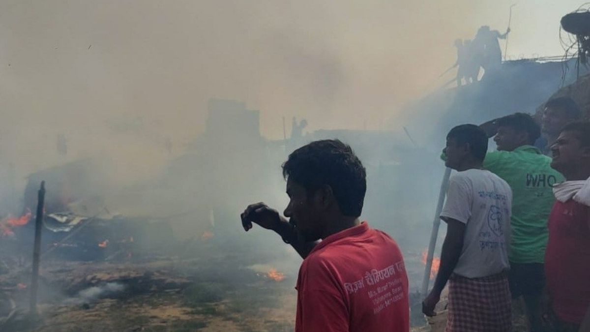 छपरा में अग्निकांड से मचा कोहराम, चूल्हे की चिंगारी ने खाक कर दिए दर्जनों आशियाने. (Representative image)